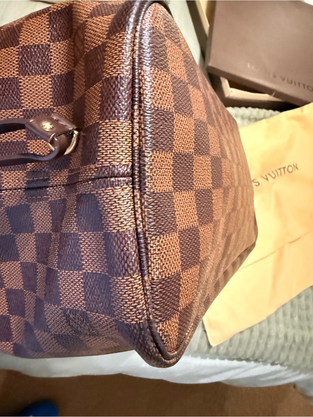 Louis Vuitton Brown Damier Ebene Tote with Red Lining MM - Picture 6 of 17